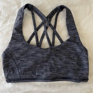 Lululemon sports bra